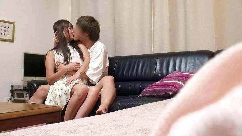 joi latina，Gang raped by a female colleague