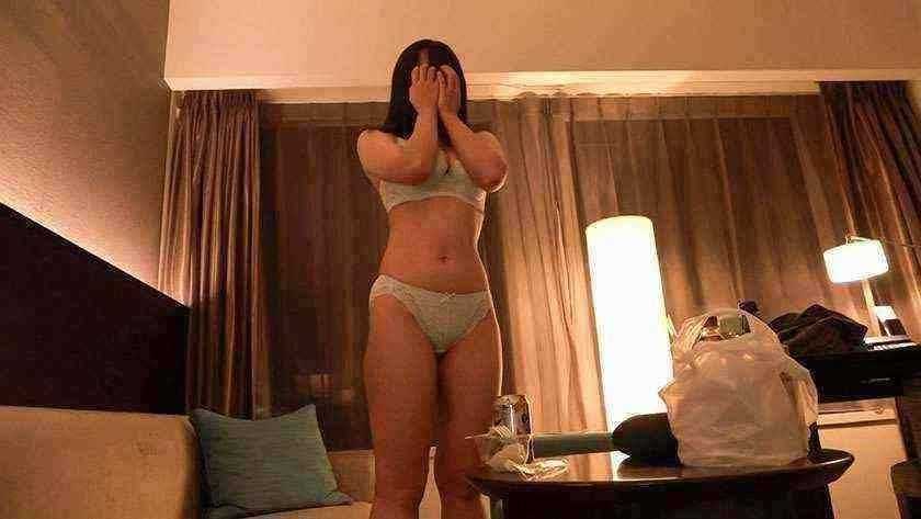hoehuxtable，Beautiful girl raped